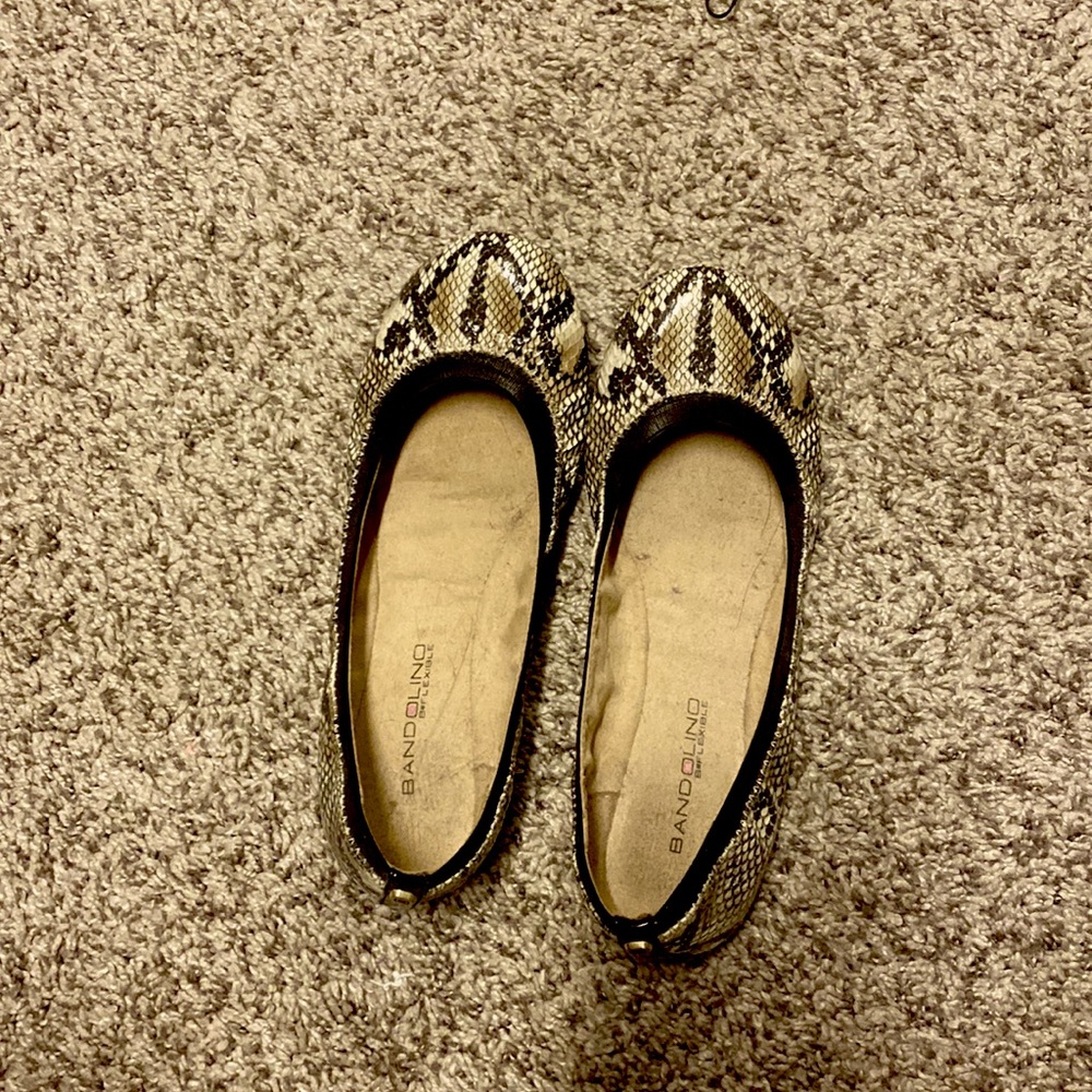 Snakeskin flats